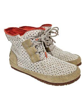 Sorel Ensenada Festival Summer Perforated Suede Lace Up Boot Cream/Tan 7.5